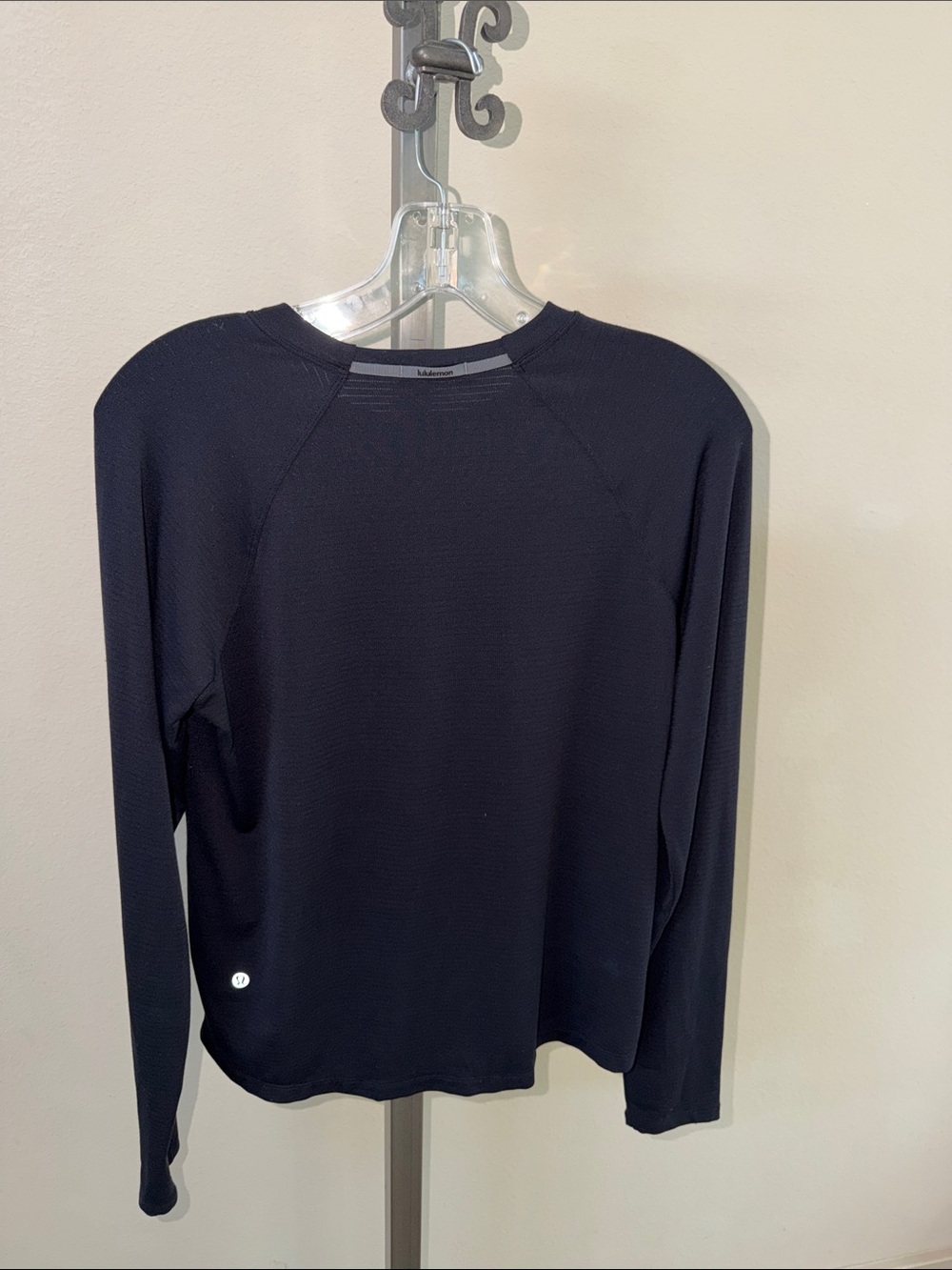 Lululemon Black License To Train Long-Sleeve Women's Performance Top Size 6